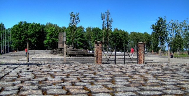 Auschwitz II - Birkenau memorial